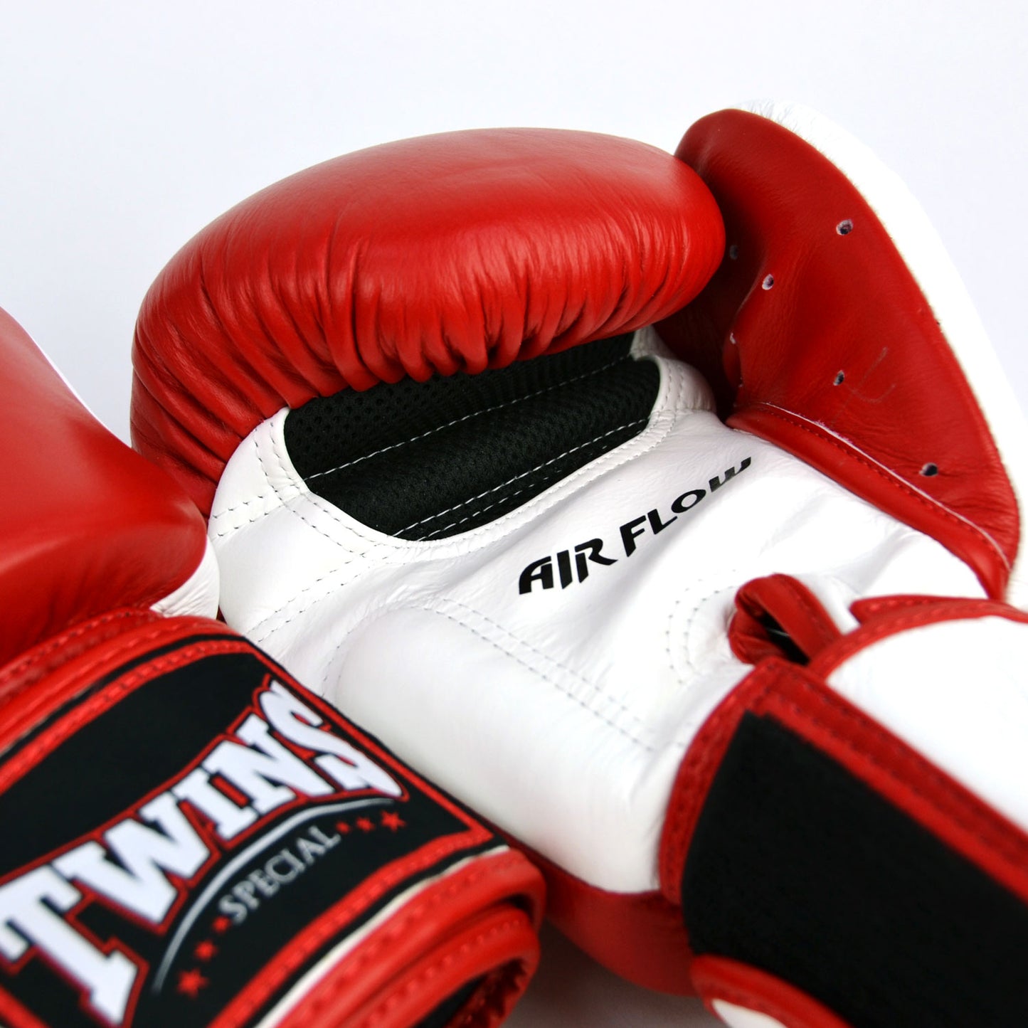 bgvla2-2t-twins-air-flow-boxing-gloves-red-white-black-2