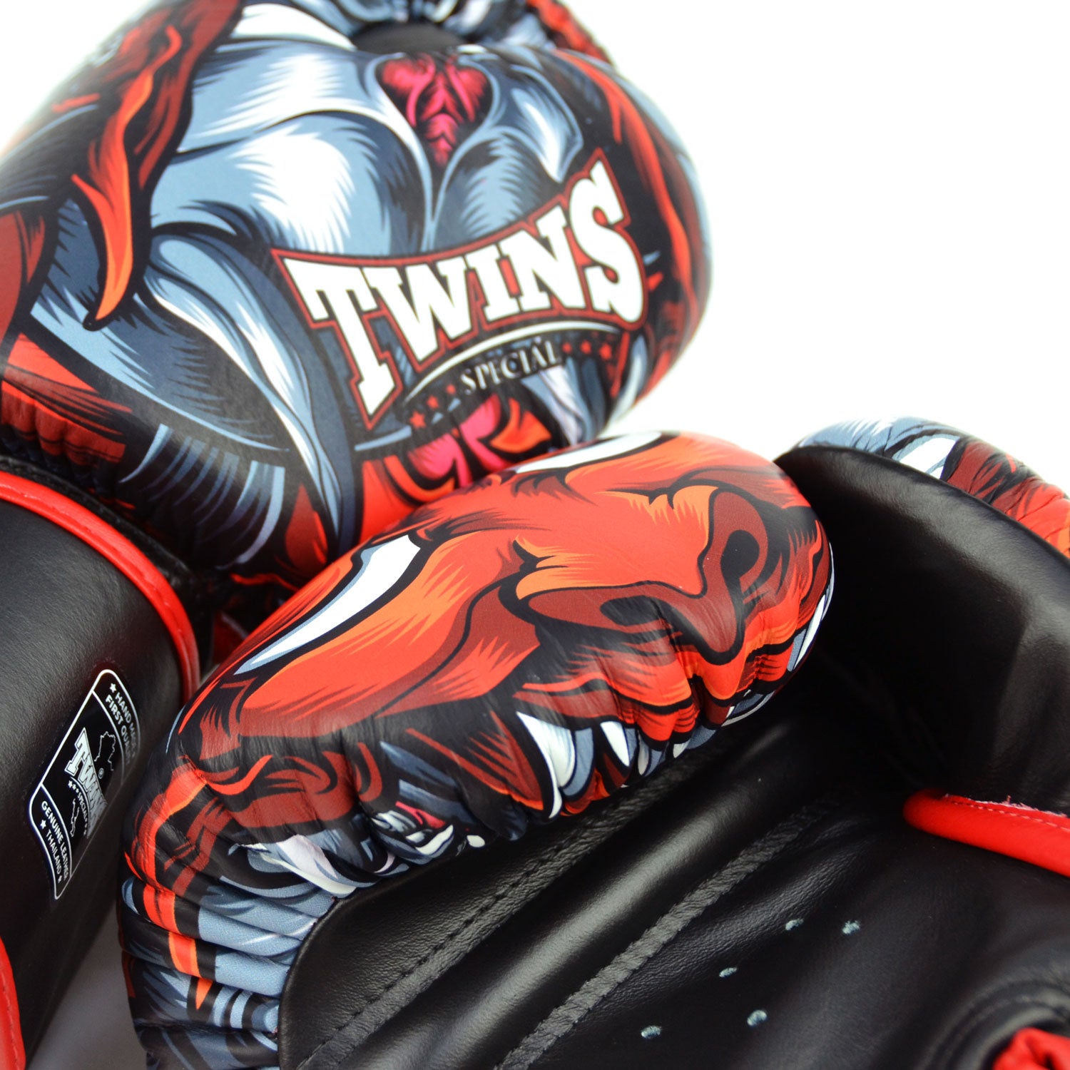 fbgvl3-58-twins-kabuki-boxing-gloves-black-red-3