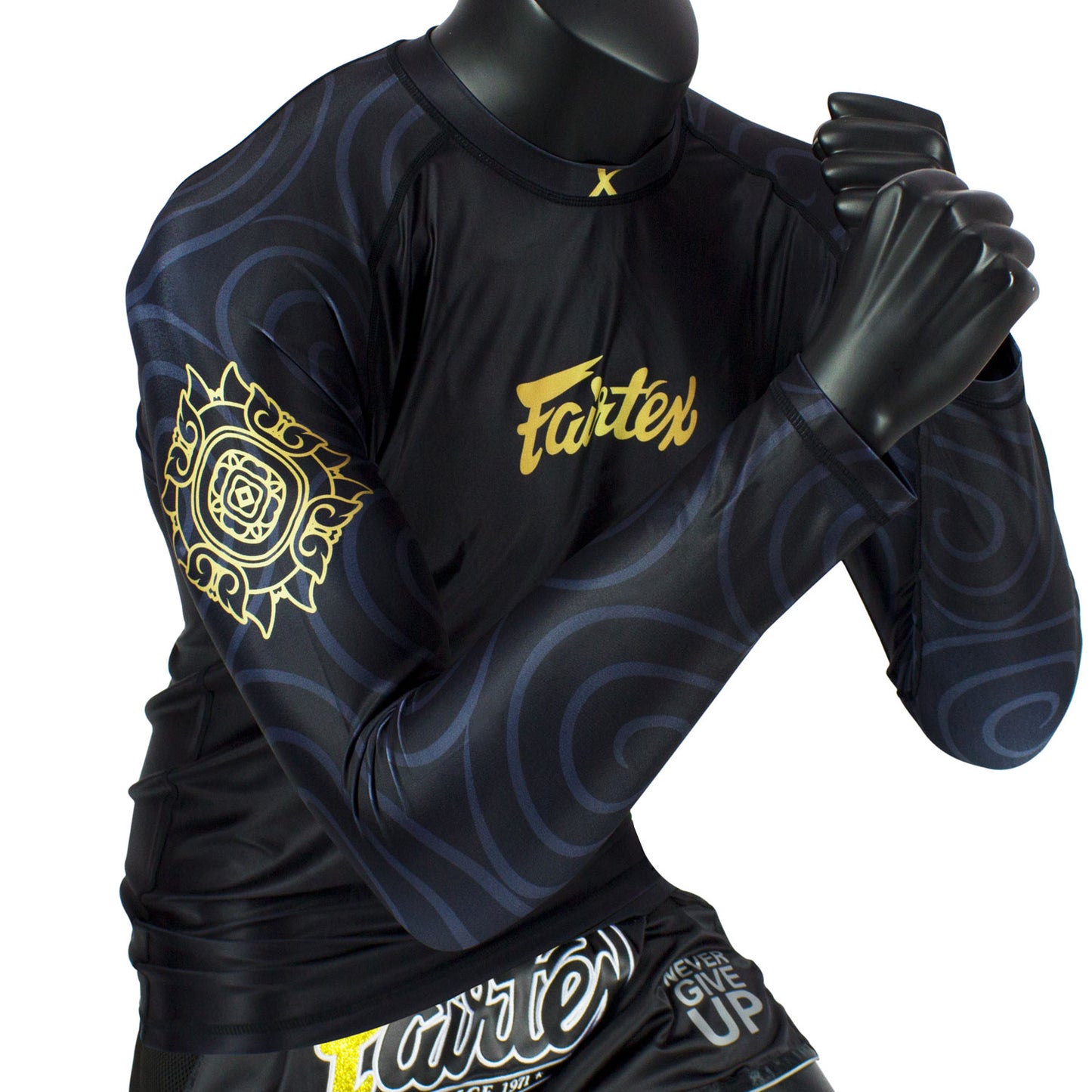 rg6-fairtex-ninlapat-rash-guard-4