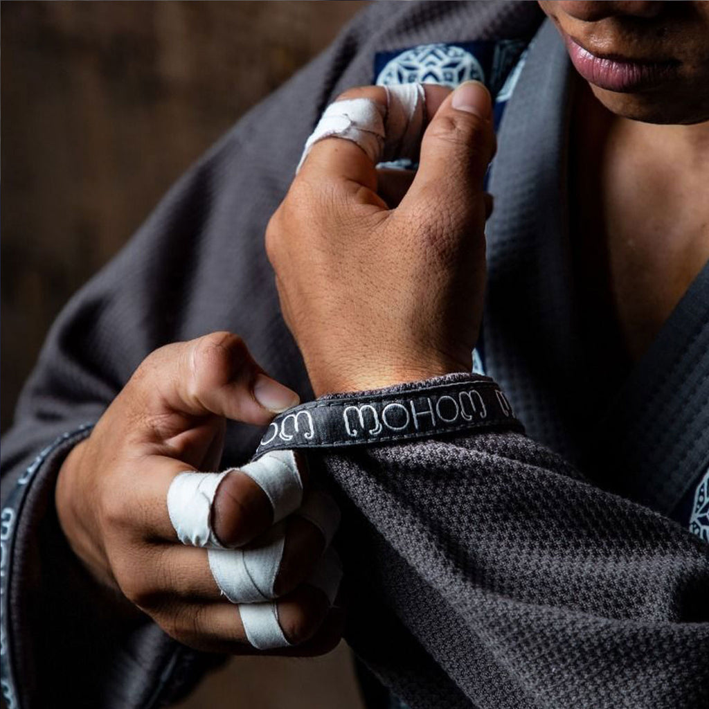 tap2-fairtex-finger-tape-for-bjj-and-mma-4