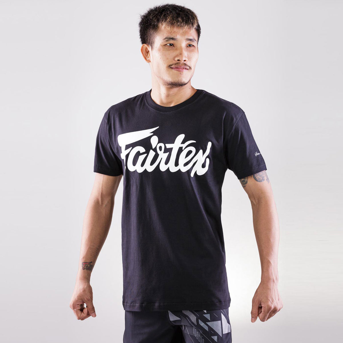 ts7-fairtex-script-logo-cotton-t-shirt-black-3