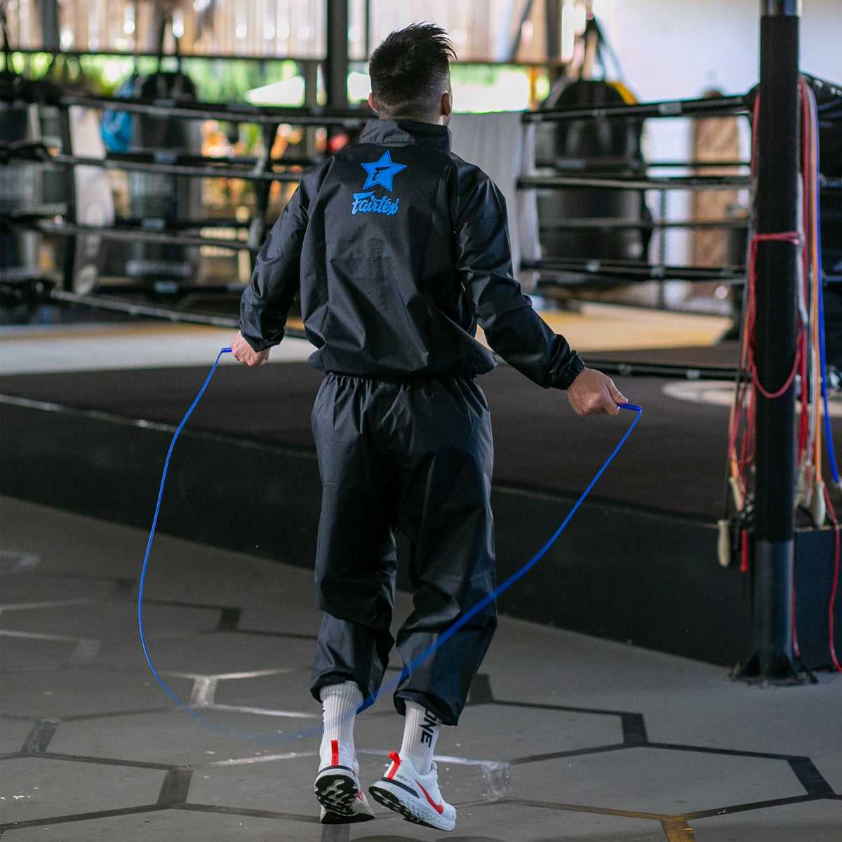 vs3-fairtex-vinyl-sweatsuit-black-blue-3